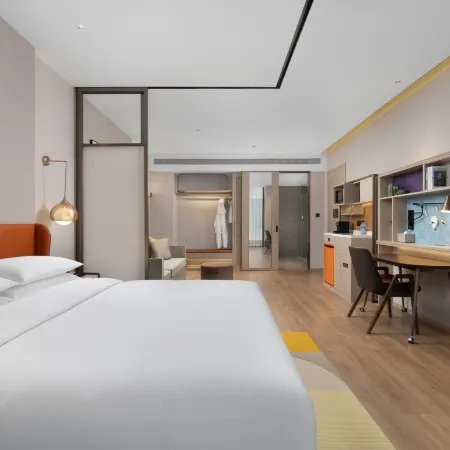 Home2 Suites by Hilton Wuhan Optics Valley Отели рядом с достопримечательностью «Олимпийский спортивный центр провинции Хубэй-теннисный зал»
