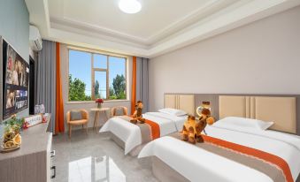 Dunhuang Hutaoli Inn