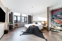 Liza Hotel -Red-ToweroAvenueenue)