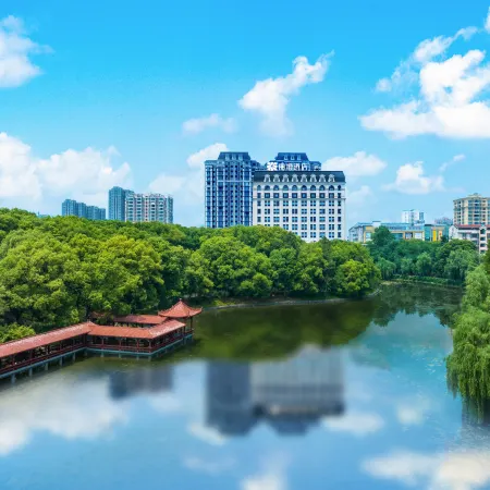 Ease Hotel · Zhi (Zhijiang Qixing Square Wuliu Park)
