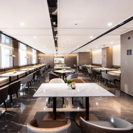 Atour Hotel Yan cheng Da feng Xin ci Plaza