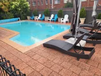 Country Plaza Queanbeyan Hotels in Queanbeyan West
