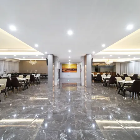 Holiday hotel Qiyunju(Lanzhou Zhongchuan International Airport Branch )