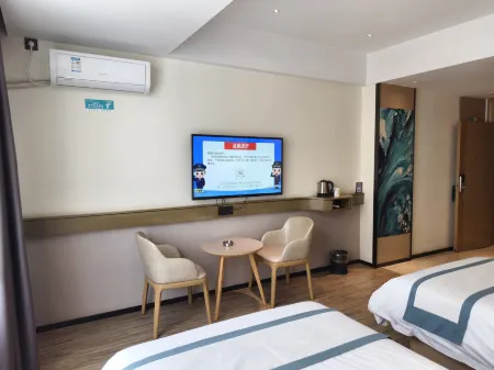 Luchuan Longteng Bay Hotel