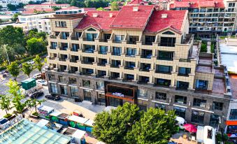 Banyuewan No. 6 Hotel (Banyuewan Beach)
