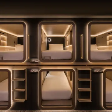 Cube Social Boutique Capsule Hotel @ Boat Quay Hotels near Gardens by the Bay