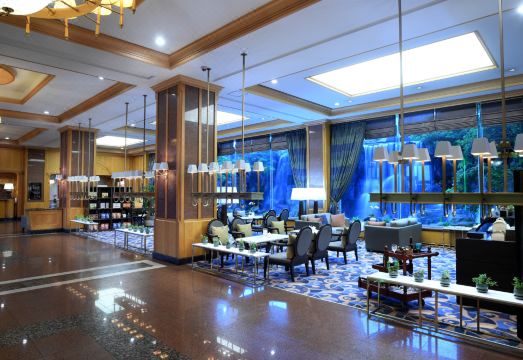 제주오리엔탈호텔의 웅장한 로비 또는 부대시설