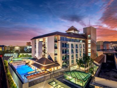 Buri Sriphu Hotel