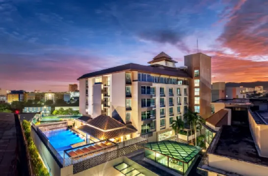Buri Sriphu Hotel Hotel dekat Museum Sulap Mata 3D