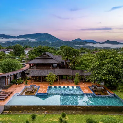 Lisha Garden Resort | Free Station Transfer, Hot‑Air Balloon View, Infinity Pool & Panoramic Garden ブルーラグーンとタム・プーカム洞窟周辺のホテル