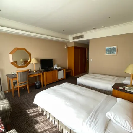 Chuto Plaza Hotel Отели рядом с достопримечательностью «Станция Taoyuan»