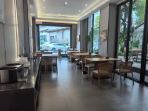 유화 예술 온천 호텔 (미러 후취안 워터 타운)