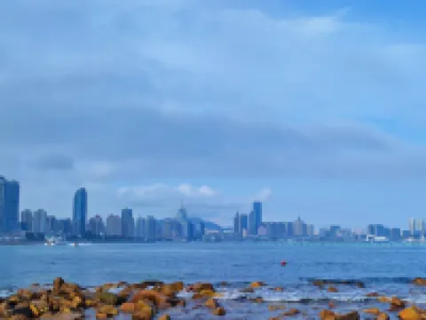 Qingdao Yihaiju Boutique Hotel (Wusi Square Qingdao University Branch) Hotels in Qingdao