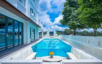Xishuangbanna Menghai Seventeen Homestay Complex - Pools