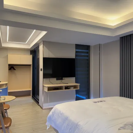 Fanxi Audio-Visual Boutique Stay (Wuyue Plaza)