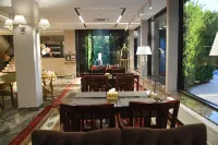 Hotel Royal Florence Hotels in Codru