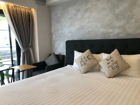 ห้องดีลักซ์ชั้นล่าง