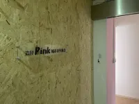 Cheng Construction House PINK Girls Youth Hostel