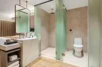 Dragon Bay Natural Hot Spring Resort Hotels in Fogang