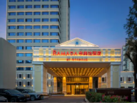 RAMADA INTERNATIONAL(Zhuhai Lovers Middle Road Riyuebei Grand Theater Branch) Hotels near Lovers' Road