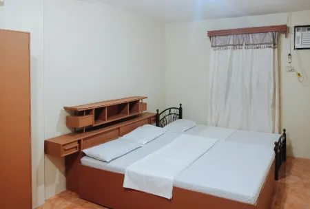 RedDoorz @ Plaza la Paz Iloilo City