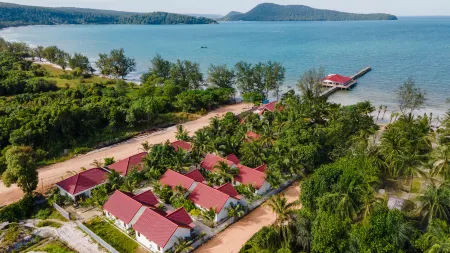 SoonNoeng Resort Отели рядом с достопримечательностью «Лейзи Бич»