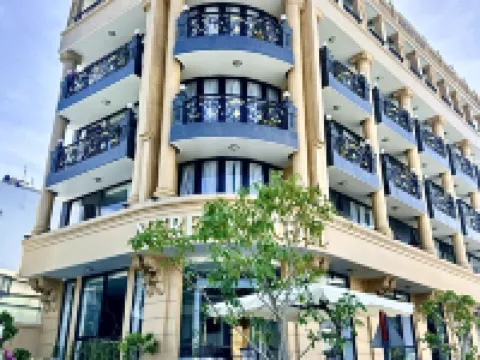Nereus Hotel Hotel in zona Hang Duong Cemetery