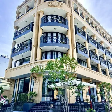 Nereus Hotel Отели рядом с достопримечательностью «Пляж Анхай»