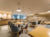 如家飯店（大連金州火車站體育場店） 九里附近的飯店