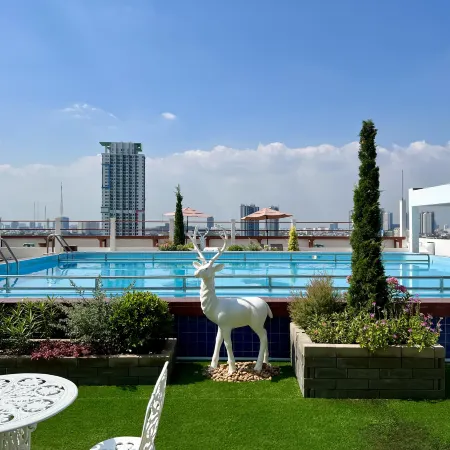 Elizabeth Hotel Отели рядом с достопримечательностью «Пирс Kiak Kai»