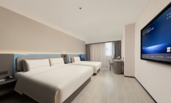 Suzhou Guanqian Street Chayuan Station Light Residence Hotel