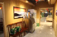 Riverside Boat Song Hotel Homestay - พร้อมอาหารเช้า