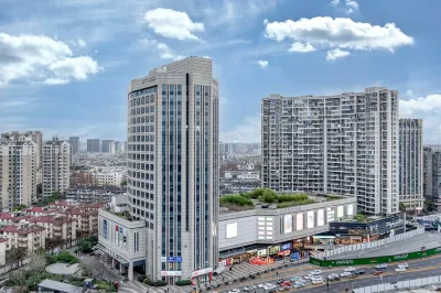 Hang D D East Railway Station IMAX Cinema  Hotel Hotels in Qianjiang New Town