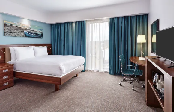 伯恩矛斯希爾頓歡朋酒店