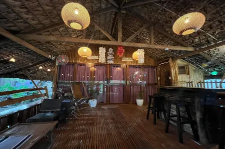 Balai Balatong Ilocos near Laoag Airport Отели рядом с достопримечательностью «Парк Батак Мини»