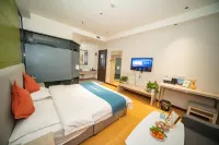 Home Inn Huayi Selected Hotel (Luoyang Sports Center Branch) - parcheggio