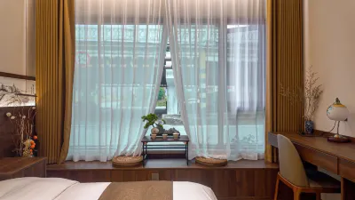 Jingdezhen Qianjiangriver bank (People's Square Branch in Taoyangli Scenic Area) Hotels near Ancient Stage of Wuwang Temple