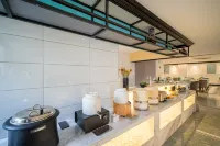 Xana Hotelle Hotel (Kashgar Old City Scenic Area People's Square)