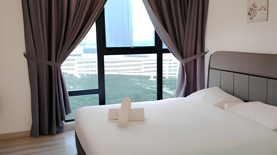 City View Southkey 2BR 2FREE 18F By Natol