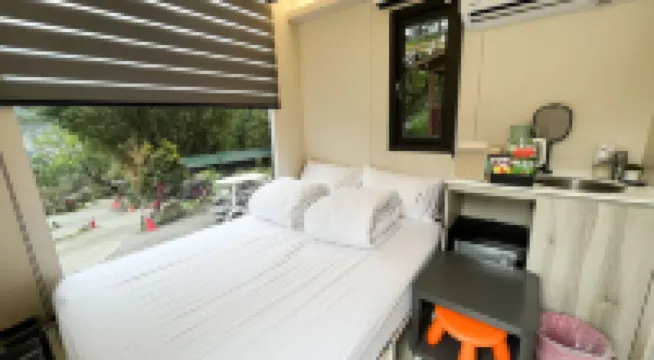 TenStage Manor