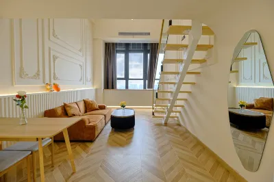 木兮Loft·城市美宿（合肥一六八中學新站廣場店） 長豐縣三十頭鎮汽車客運站附近的飯店
