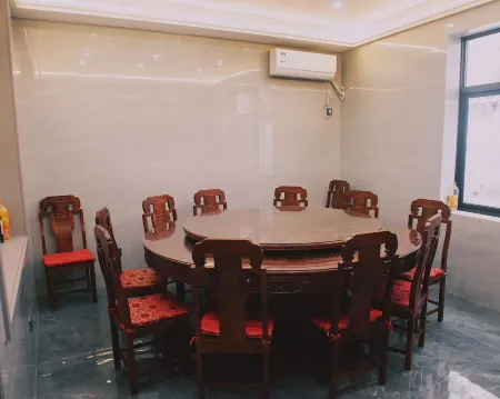 Jinfuyuan Homestay (Fuyang Longlinba) Отели рядом с достопримечательностью «Fuyang Longlinba Sceneic Area»