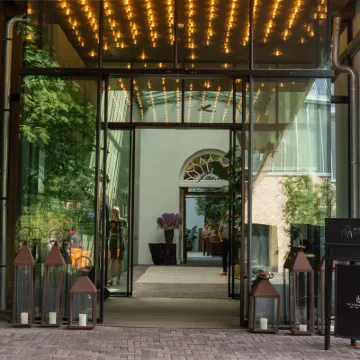 Botanic Sanctuary Antwerp Hotels near Theaterbuurt