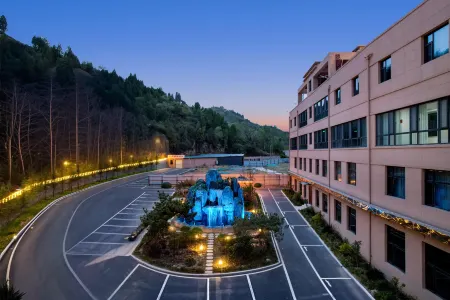 Jingyue Hotel, Yangcheng County