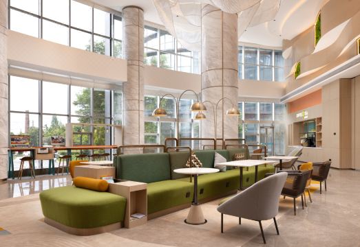 3. 홈2 스위트 바..