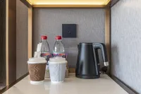 Palace Hotel (Huzhou High speed Railway Station Branch) - parking