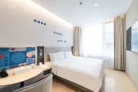 Home Inn (Beijing Headquarters Base Store, Fengtai Science Park Metro Station) - อีสปอร์ต