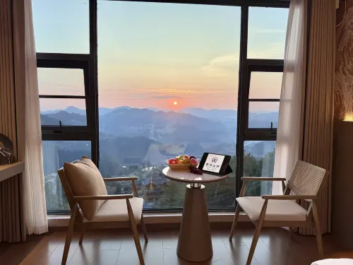 Taihe Mountain House Scenic Hotel (Xijiang Qianhu Miao Village West Gate Tourist Service Center)