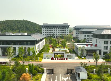費縣玉龍山大飯店