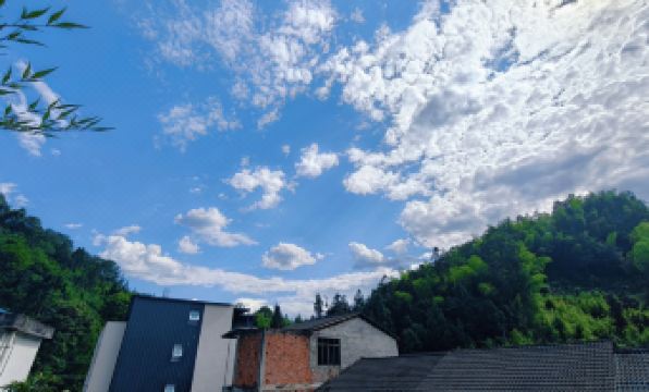 Huajianyi Boutique Hostel